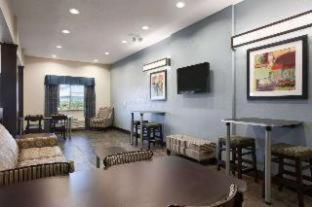 Spark By Hilton Barre Hotel 3*
