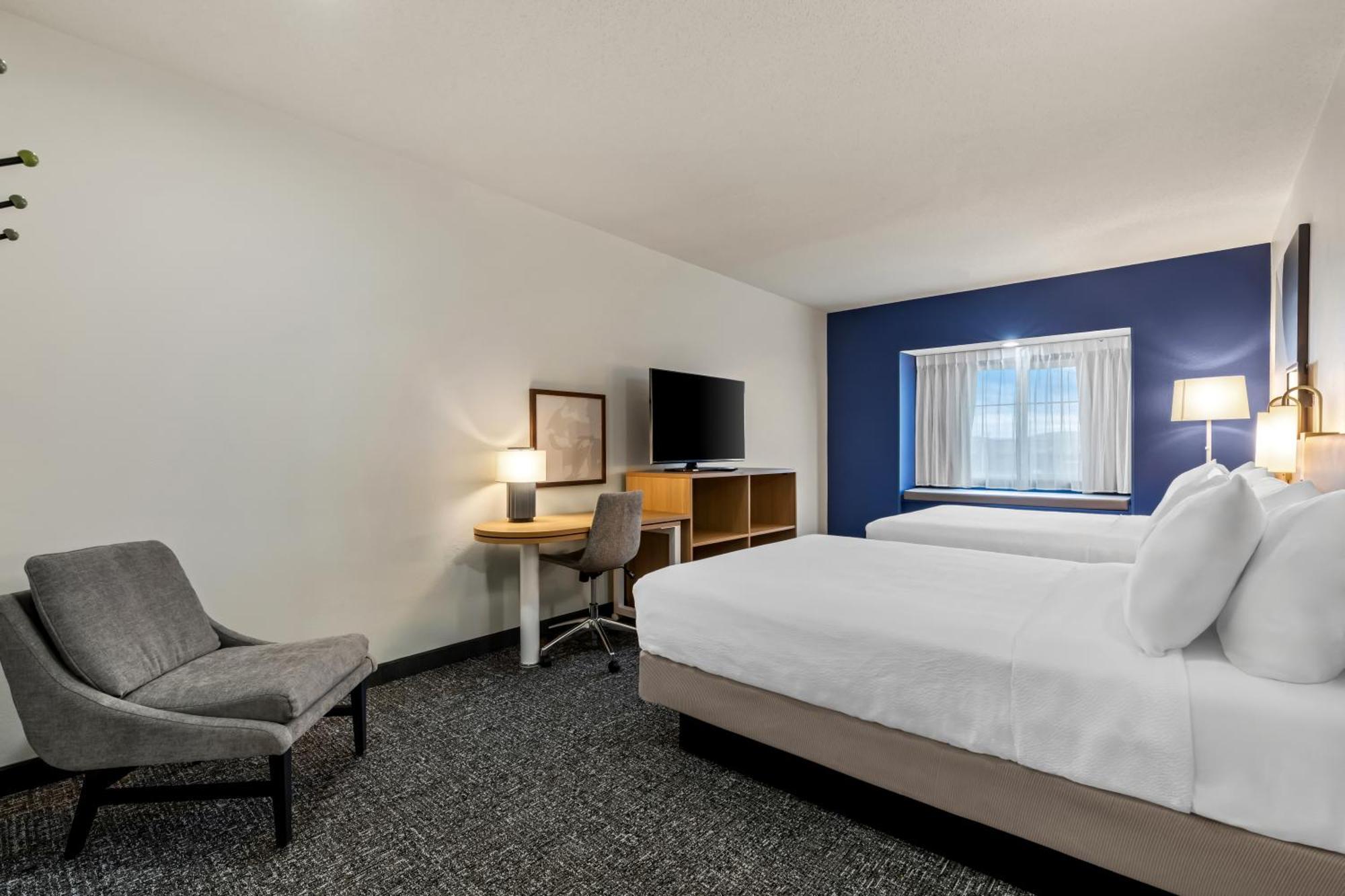 Spark By Hilton Barre