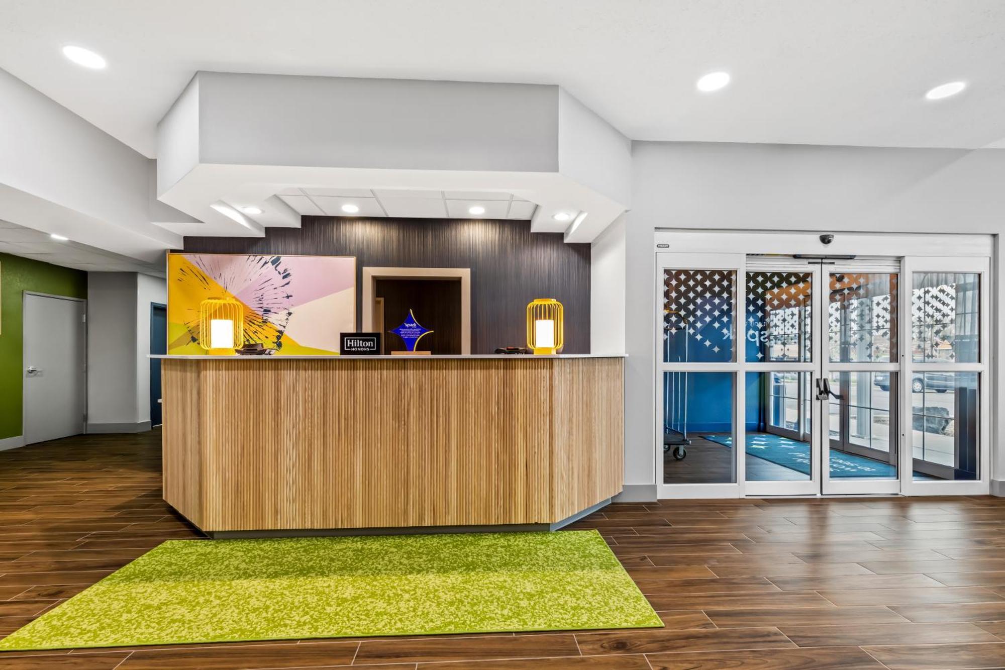Hotel Spark By Hilton Barre 3*