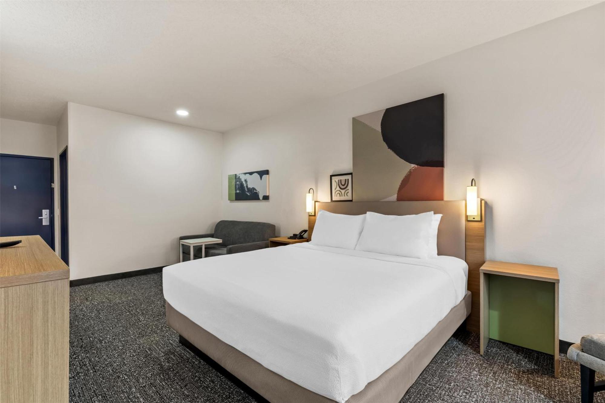 Spark By Hilton Barre Hotel