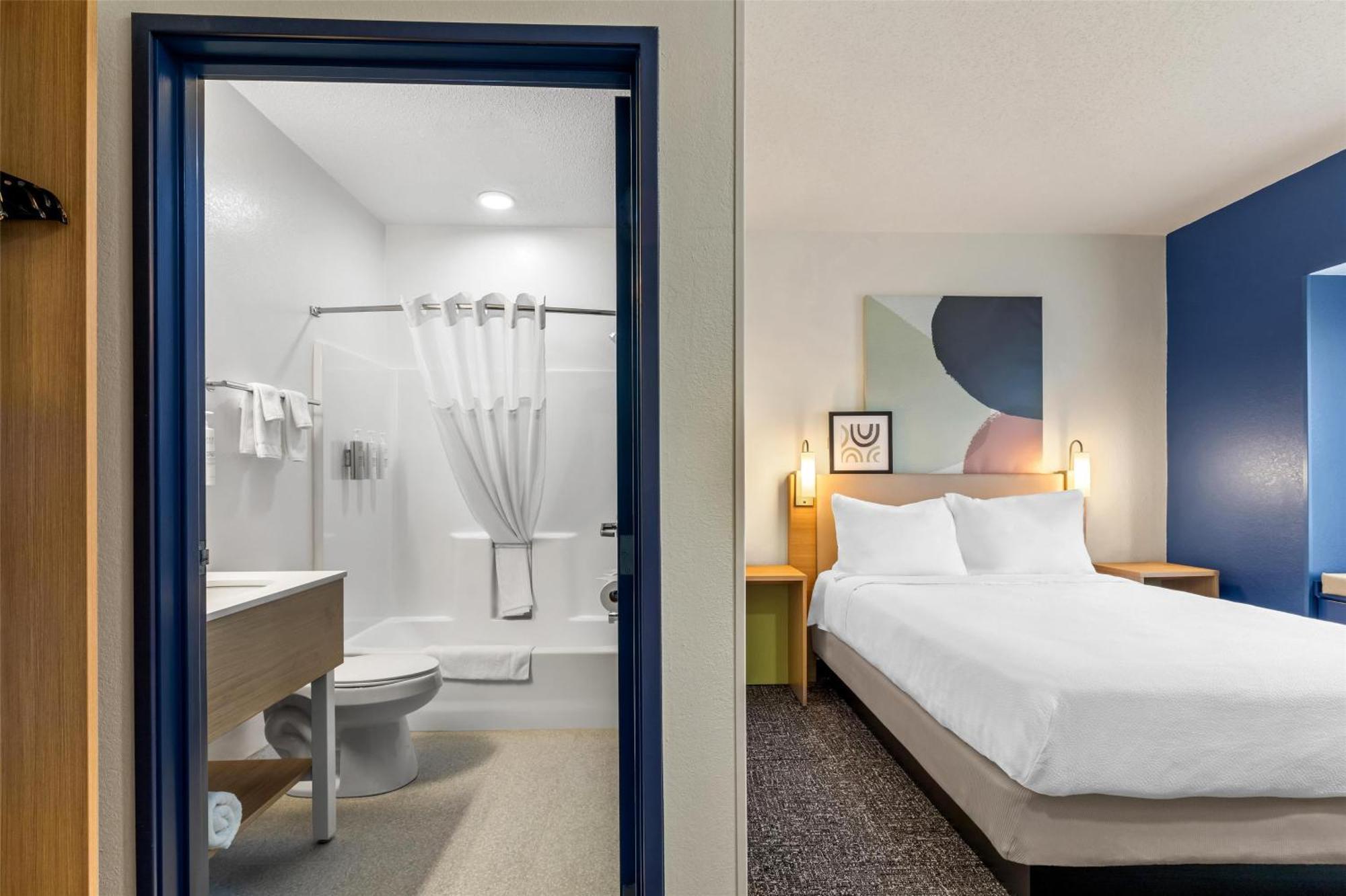 Spark By Hilton Barre Hotel