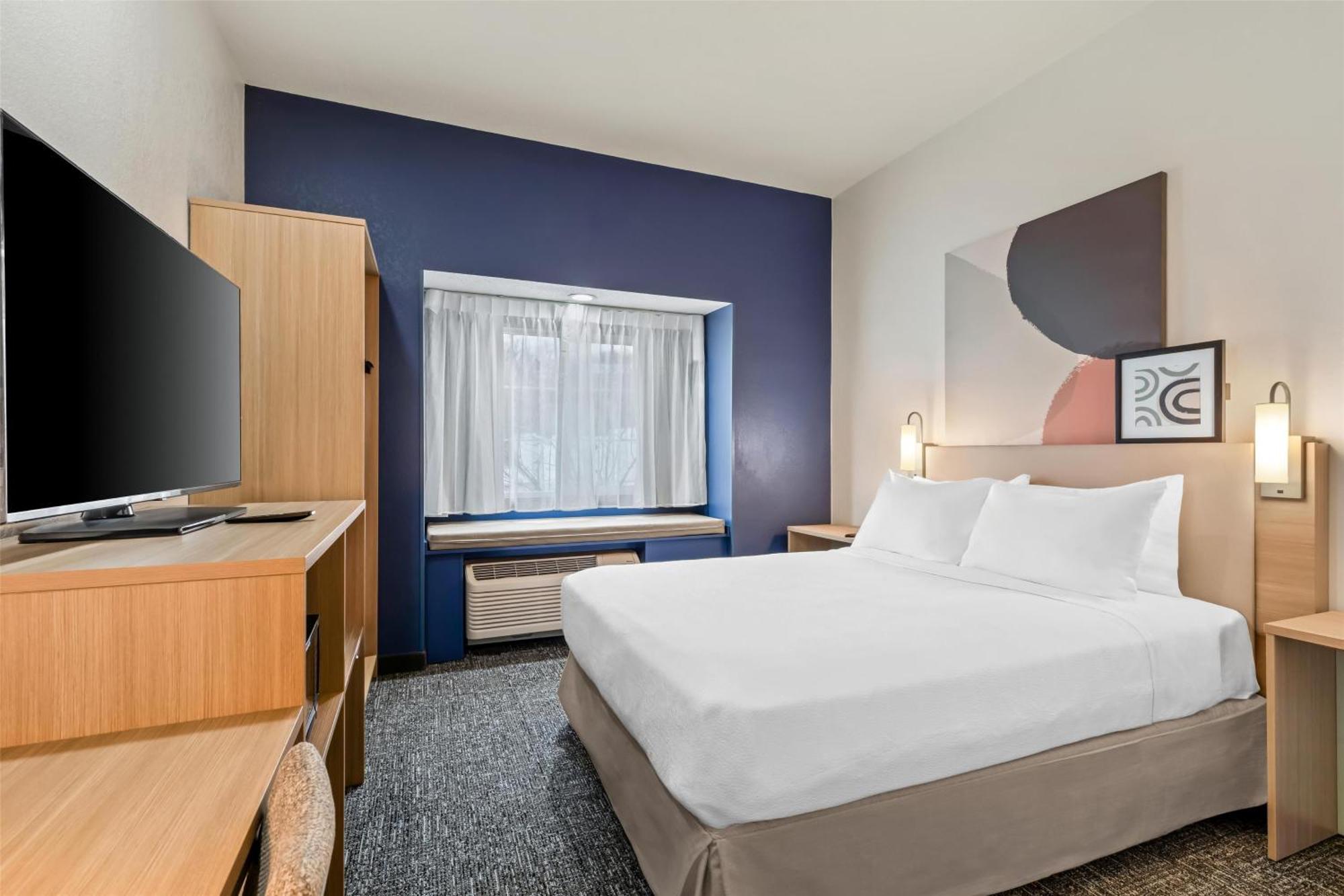 Spark By Hilton Barre Hotel 3*