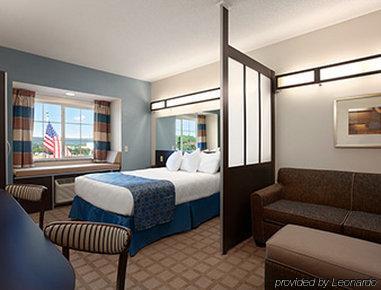 Spark By Hilton Barre Hotel 3*