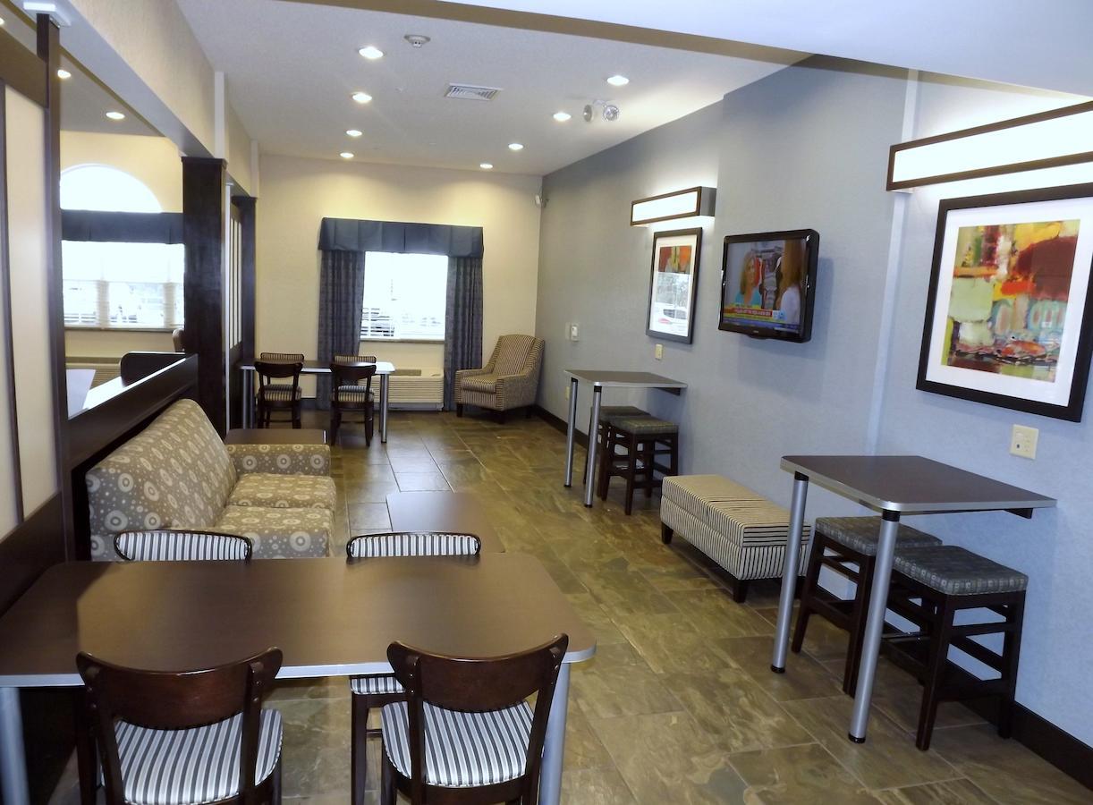 Spark By Hilton Barre Hotel